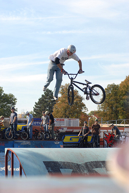 tailwhip2.jpg